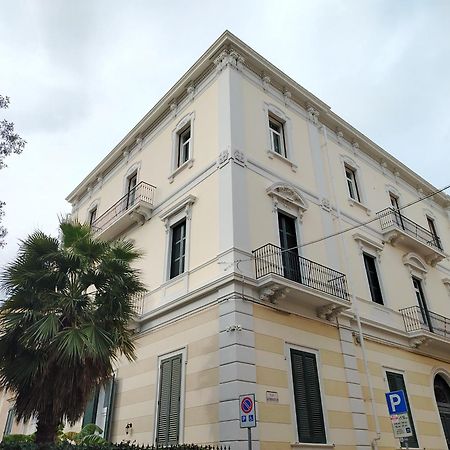 Bed and Breakfast Palazzo Castellano Лечче Екстер'єр фото