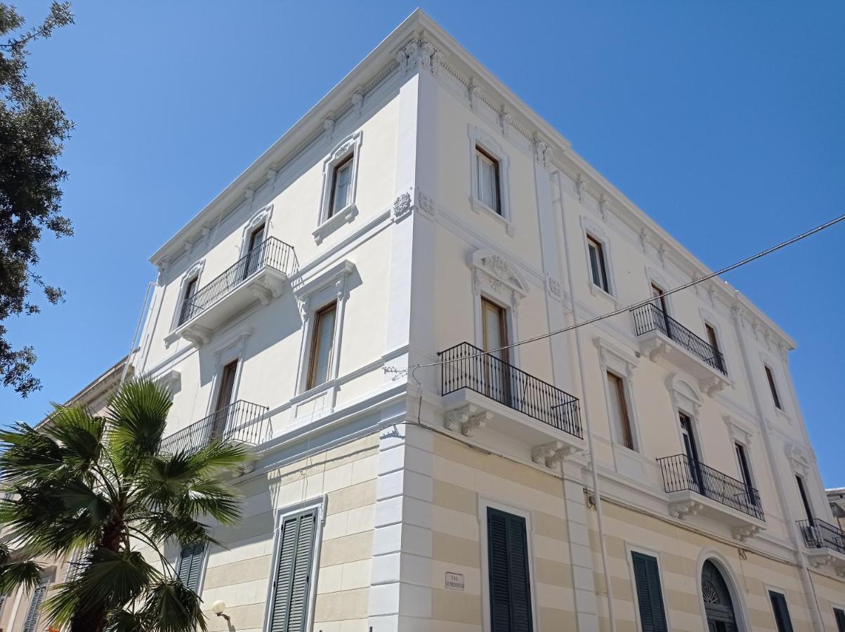 Bed and Breakfast Palazzo Castellano Лечче Екстер'єр фото